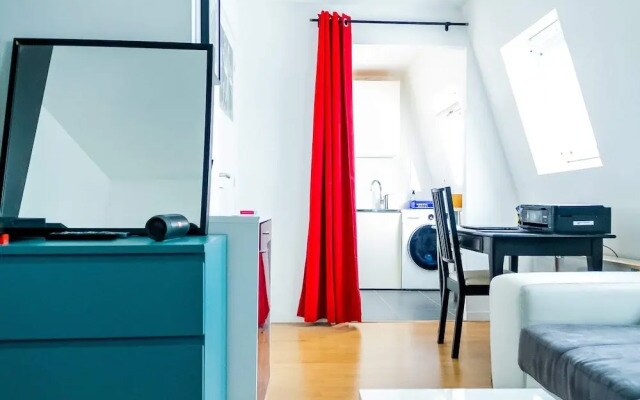 Charming Studio Near Louvres