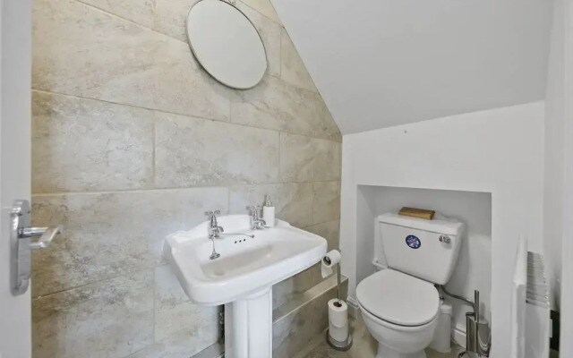 Host Stay Foxglove Cottage