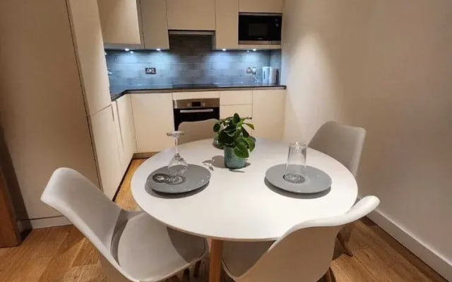 Kaf Luxury 1 Apartment in Canning Town London