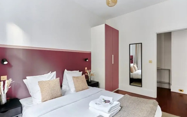 Sublime 3 Bedroom Flat Palais Royal Bourse
