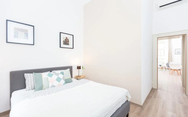 CHILL Apartments