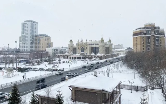UT Тихомирного 19
