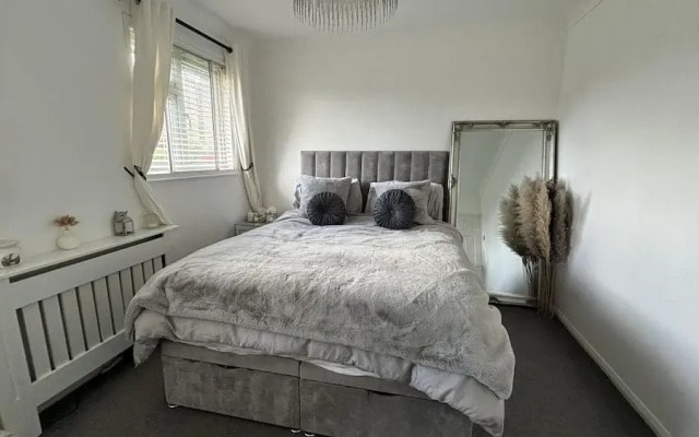 Romford Cozy Retreat