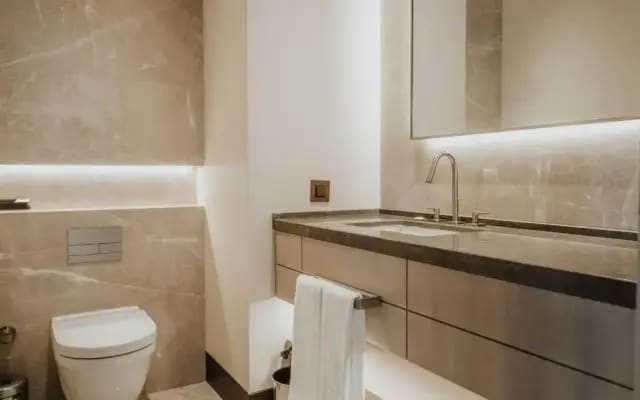 Serviced Luxurious 3+1 in Address Emaar Square