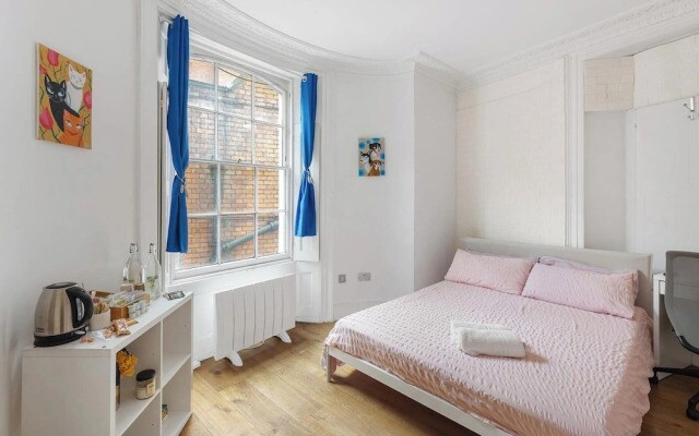 Apartment Sleeps 6 With Ensuite Baths