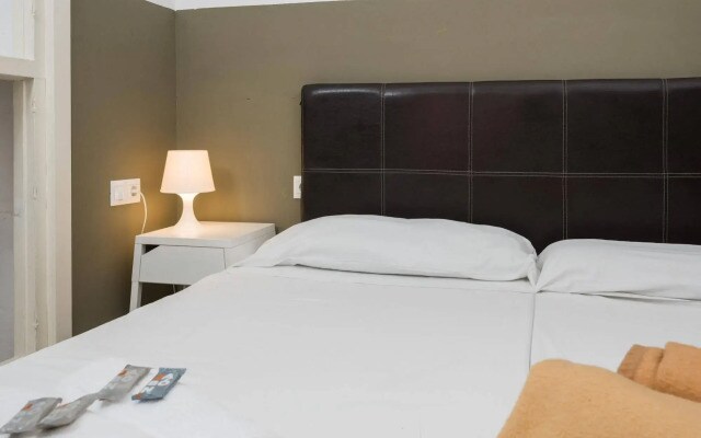 Feel Hostels City Center