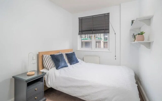 Cozy 3-bed flat near Vauxhall Gardens
