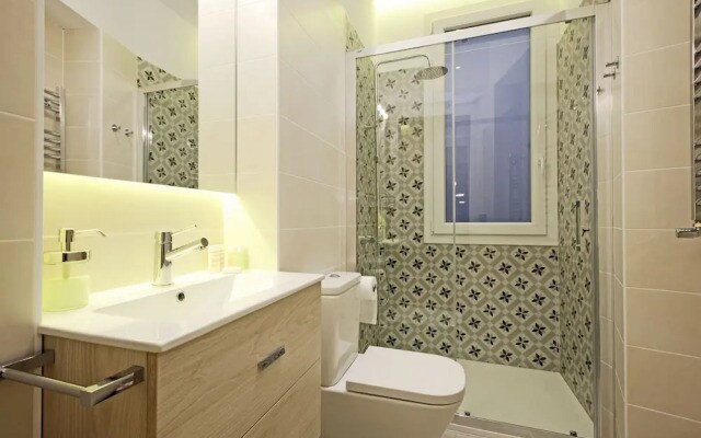 Plaza Mayor Suite - MADFlats Collection