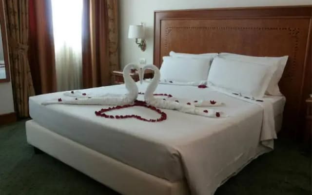 Sunrise Hotel