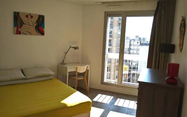 4 Min Walk To Metro, 60m², Renovated, la Defense