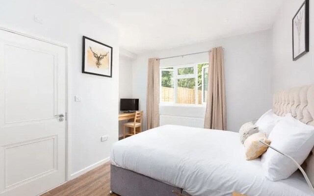Austin David Apartment Harrow