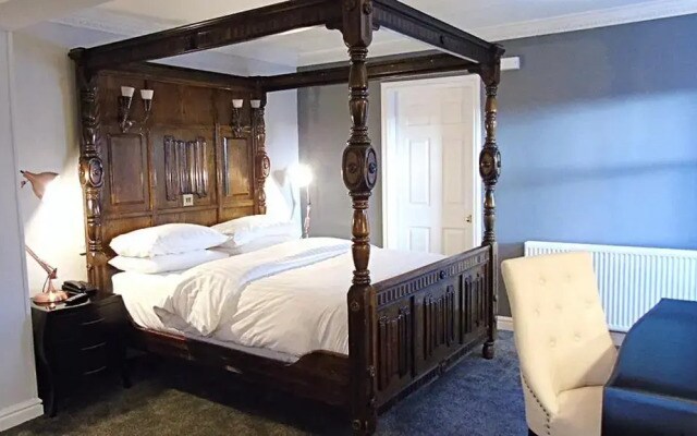 The Lion Hotel