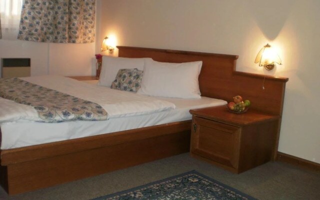 Hotel AURI