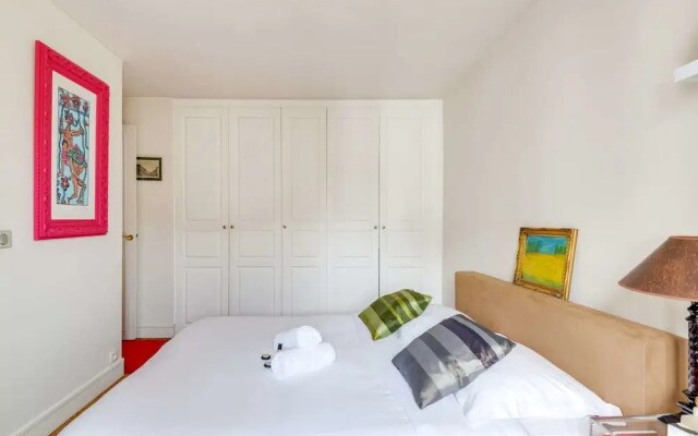 Comfy Apartment for 2 in Gare du Nord