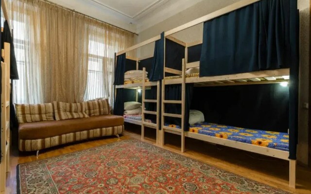 iHostel