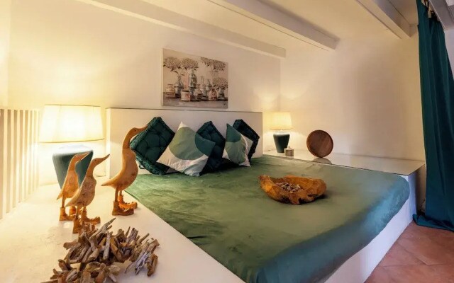 Pantheon Terrace Natural Flat