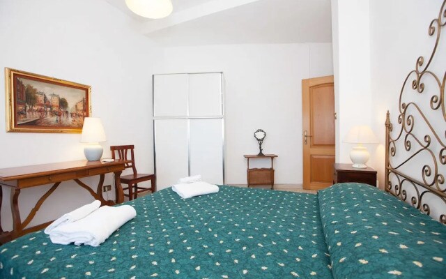 Devoti Apartment
