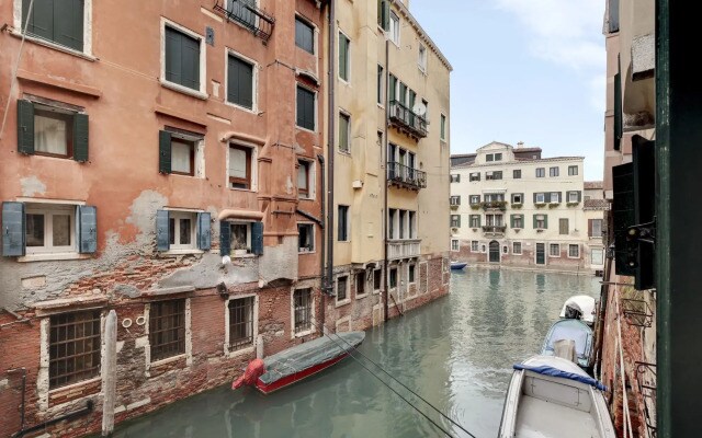 Cannaregio Canal View - Marco Polo by Wonderful Italy