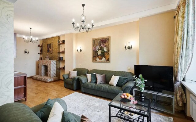 GMApartments (ДжиЭмАпартментс) на переулке Петроверигский