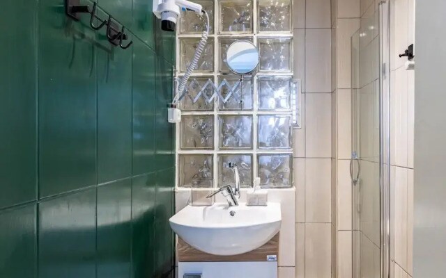 Stylish Flat 5 Min to Taksim Square in Beyoglu