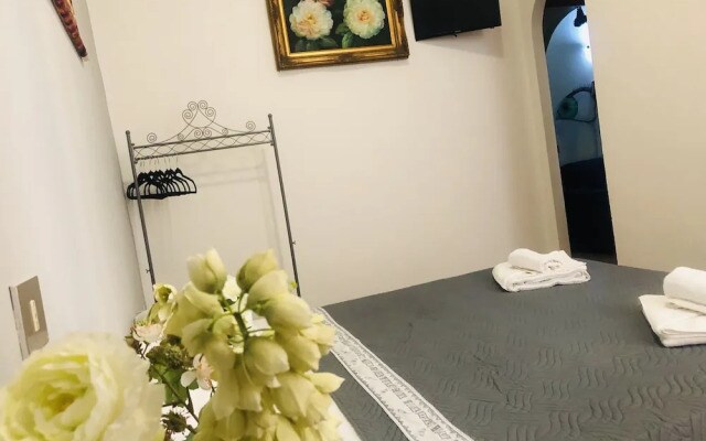 Parisa Suite