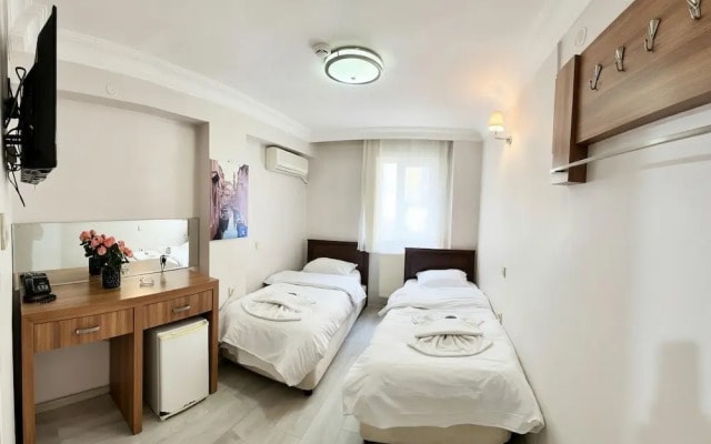 Hotel Efendi̇