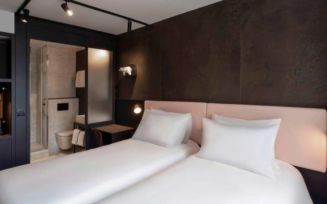 Tribe Paris Batignolles