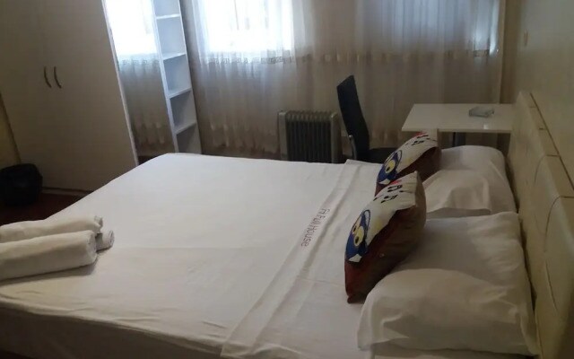 Full House Boutique Otel