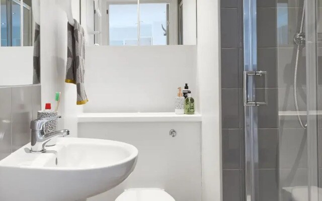 Relax By MPH-70 Chic Studios In Prime Liverpool