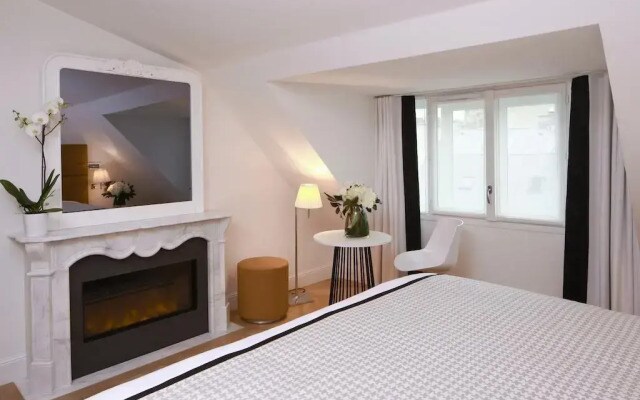 Hotel R De Paris