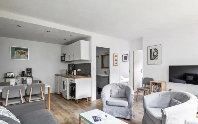 Sunny & quiet 2br near the Eiffel Tower Invalides Beaugrenelle Welkeys