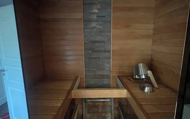 Cozy Well Connected Family Apartment