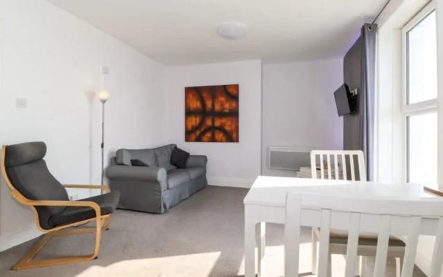 Apartment 9 Beaconsfield House