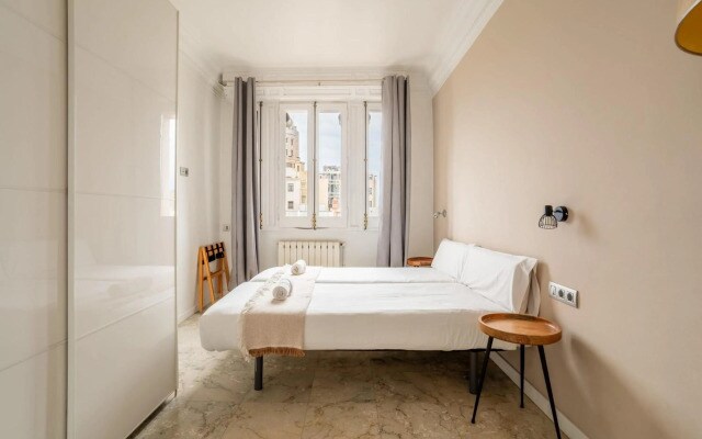 Placa Catalunya Luminous and Exclusive 5Bd Penthouse
