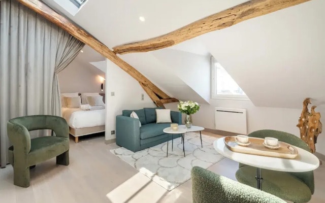 1537 Bourg Tibourg