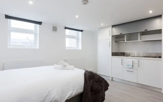 Bright Studio Flat - Camberwell! 3d