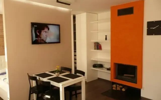Agnes Apartments