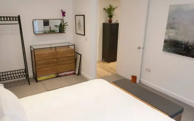 Shoreditch - Immaculate 2 Bedrooms Flat For 6