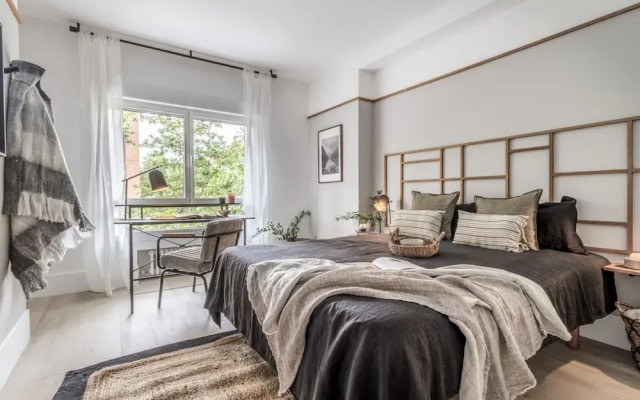Besalu - 3 Bedrooms and Balcony in Castilla