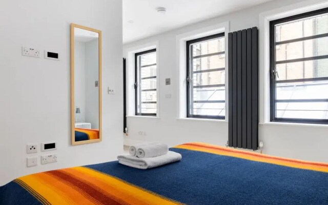 Cool Leicester Sq Studio - Netflix Nespresso