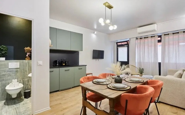 Charming Duplex 1 Bedroom Center of Paris