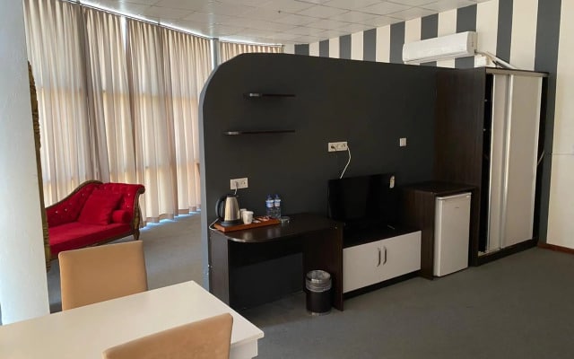 216 Palace Suite