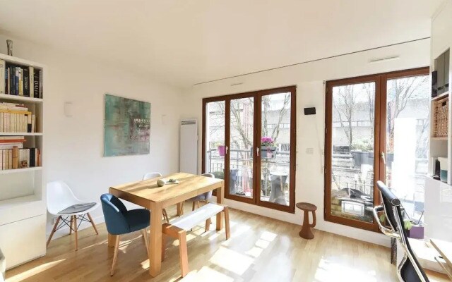 Sunny Studio