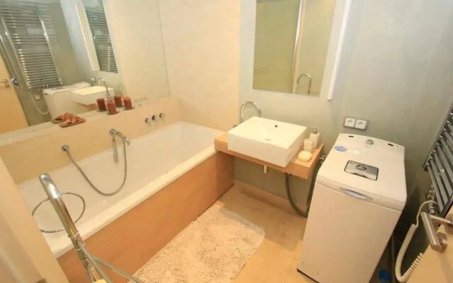 River Diamond Apartment