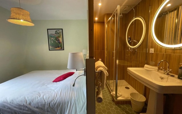 Отель Mermoz Paris Le Bourget