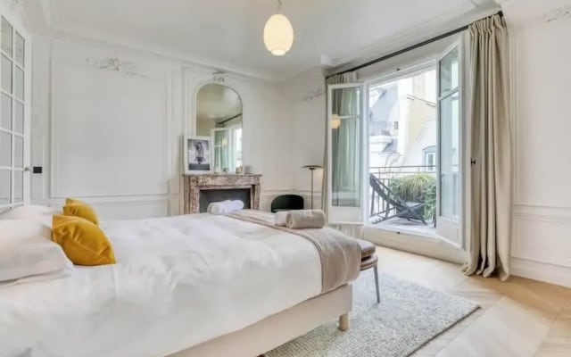 Wonderful AC Apartment Terrace Madeleine Opera