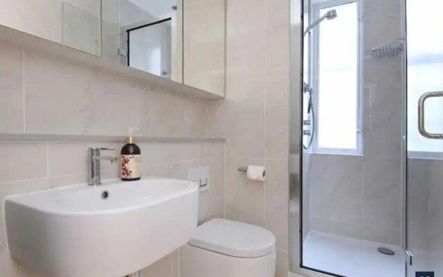 2 Bedroom Apartment just off Kings Road