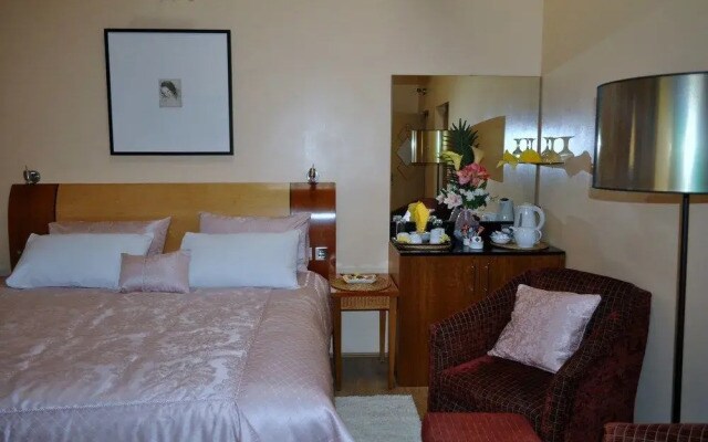 Model Farm Bed & Breakfast