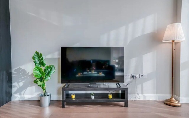 Central London Stay in Vauxhall With Balcony