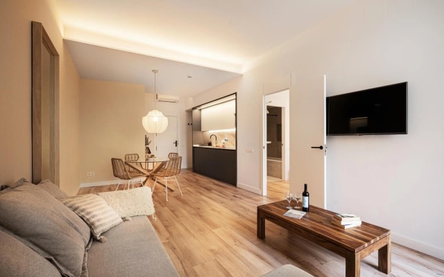 Happy Apartments